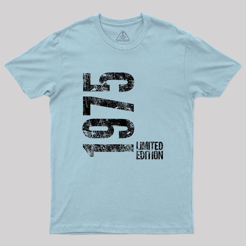 Years Old Vintage 1975 Geek T-Shirt