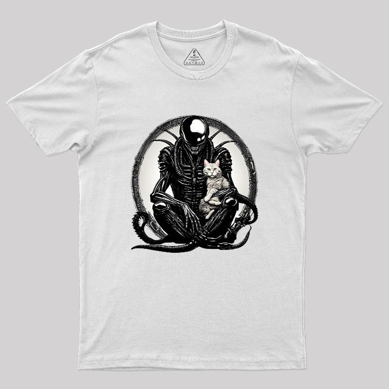 Xenomorph And A Cat Geek T-Shirt