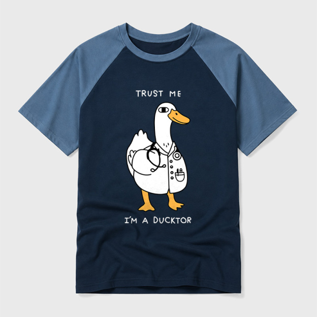 Trust Me I'm a Ducktor Geek Retro Raglan T-Shirt