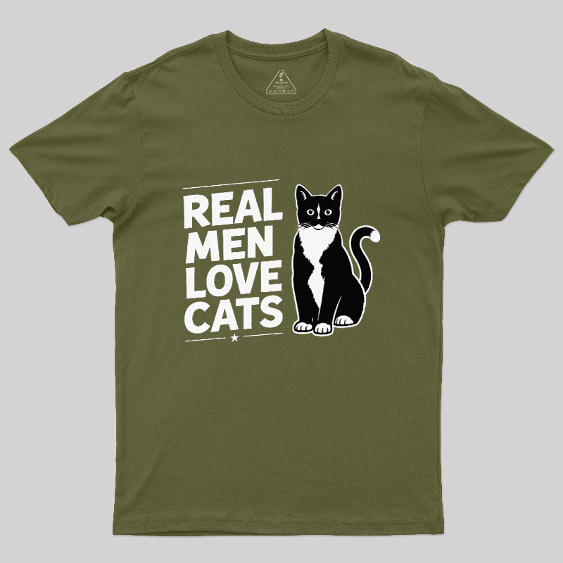 Real Men Love Cats Geek T-Shirt