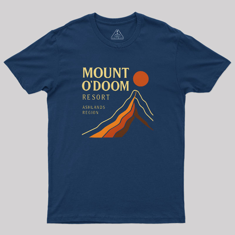 MOUNT?ODOOM?RESORT Geek T-Shirt