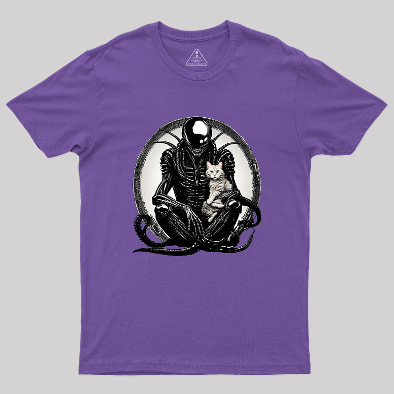 Xenomorph And A Cat Geek T-Shirt