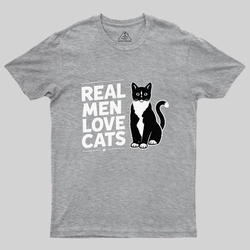 Real Men Love Cats Geek T-Shirt