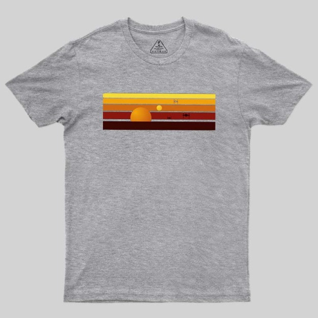 Tatooine Sun Essential Geek T-Shirt