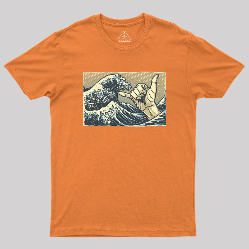 Catch Some Waves Geek T-Shirt