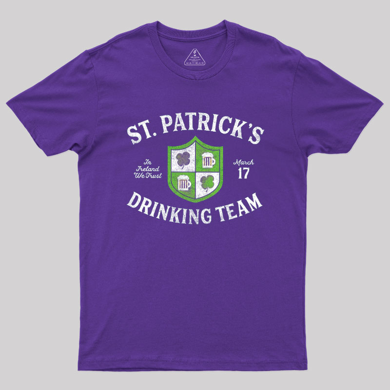 St Patrick's Drinking Team Geek T-Shirt