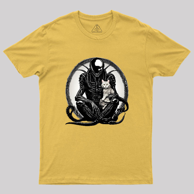 Xenomorph And A Cat Geek T-Shirt