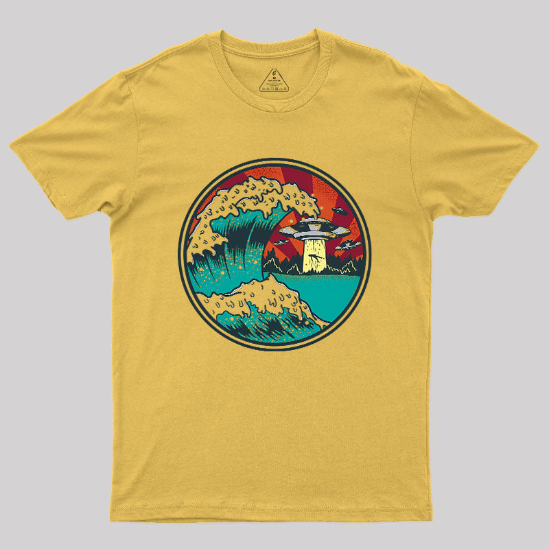 Abduction Of Kanagawa Geek T-Shirt
