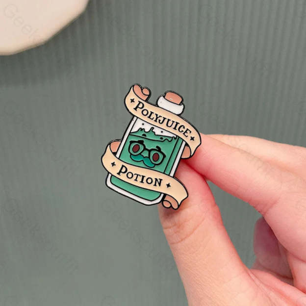 Chemical Element Personality Pins 2# Green Bottle