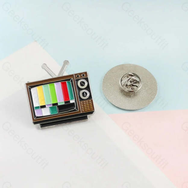 Classic Vintage TV Brooch No Signal Rainbow Colored TV Screen Shape Pins - Geeksoutfit