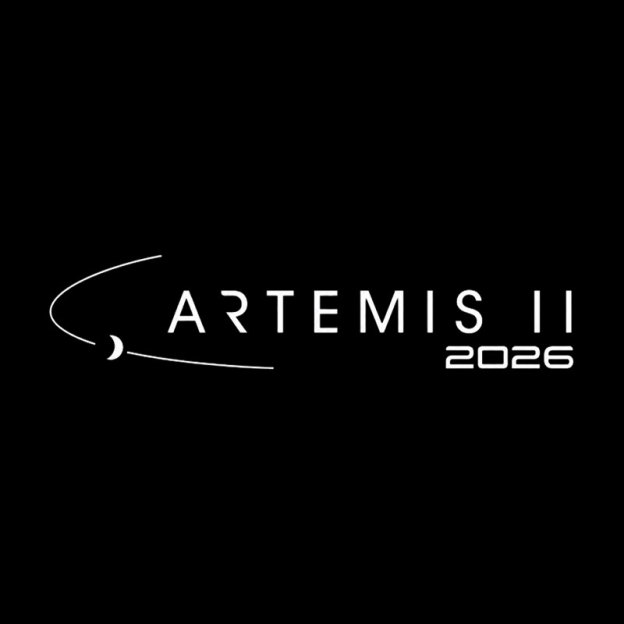Artemis II 2026 Geek T-Shirt