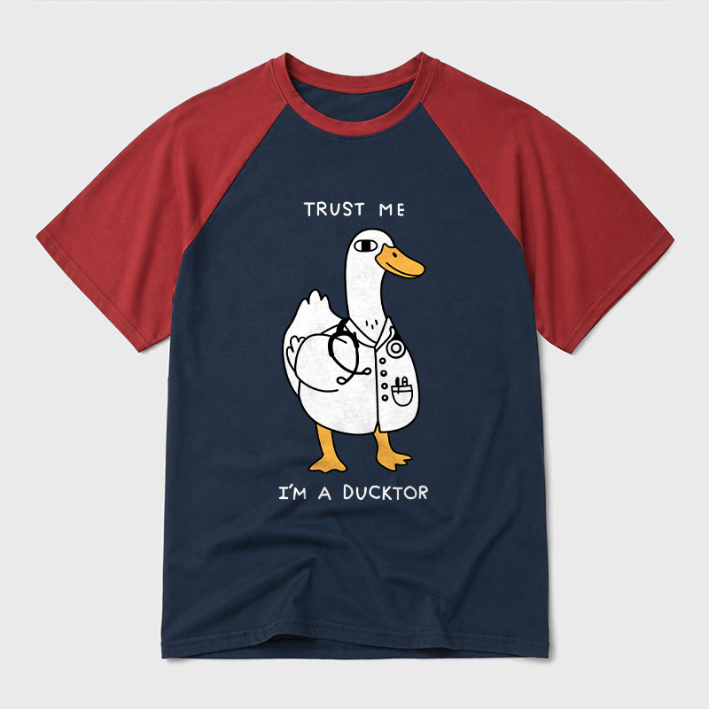 Trust Me I'm a Ducktor Geek Retro Raglan T-Shirt