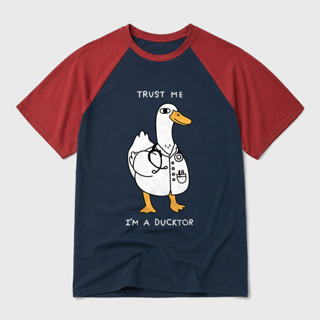 Trust Me I'm a Ducktor Geek Retro Raglan T-Shirt