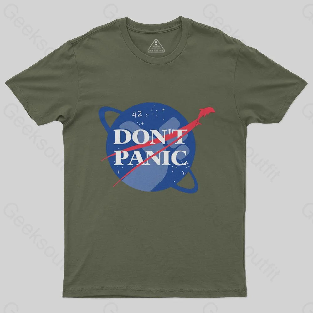 Don't Panic T-Shirt - Geeksoutfit