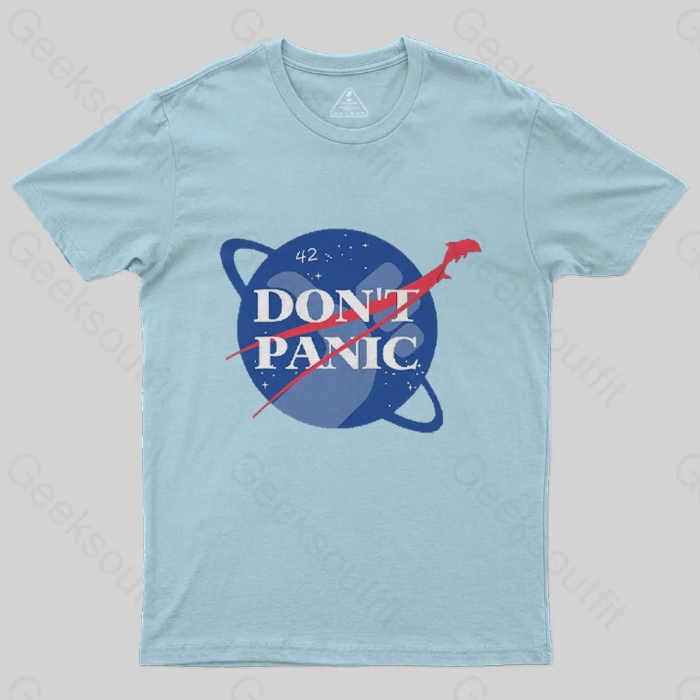 Don't Panic T-Shirt - Geeksoutfit