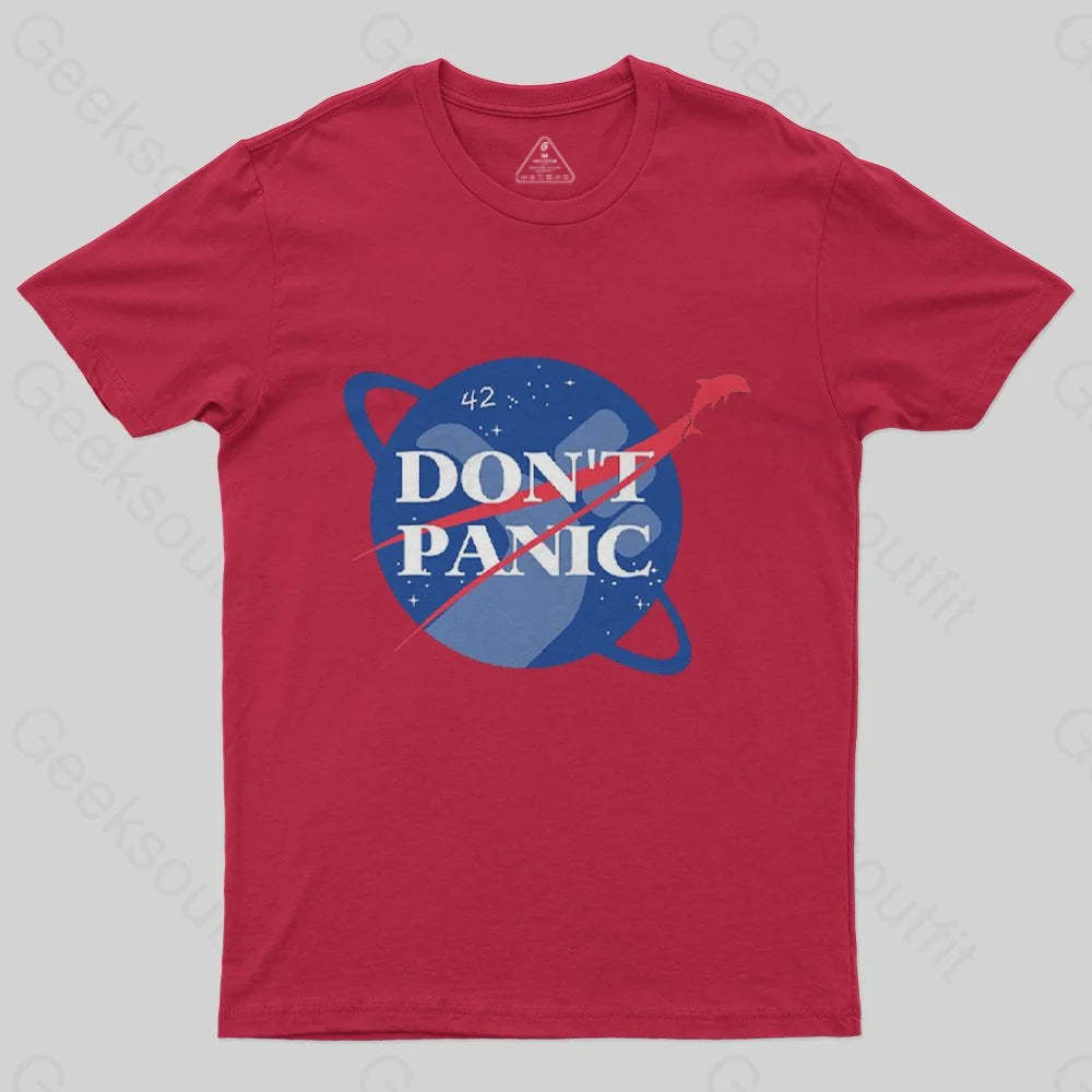 Don't Panic T-Shirt - Geeksoutfit