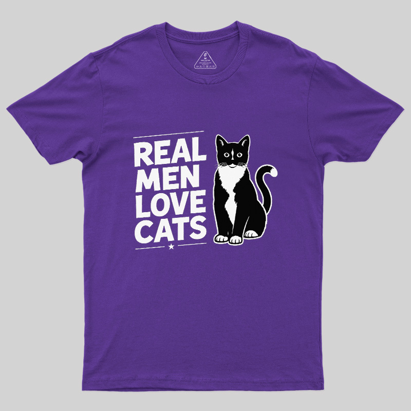 Real Men Love Cats Geek T-Shirt