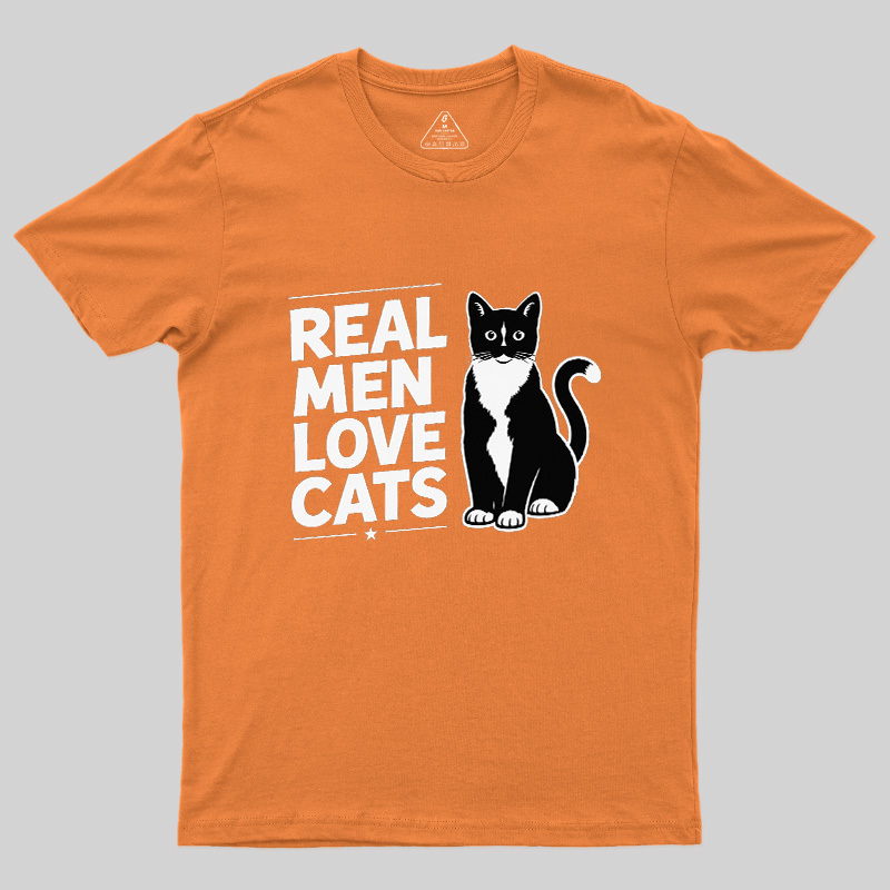 Real Men Love Cats Geek T-Shirt