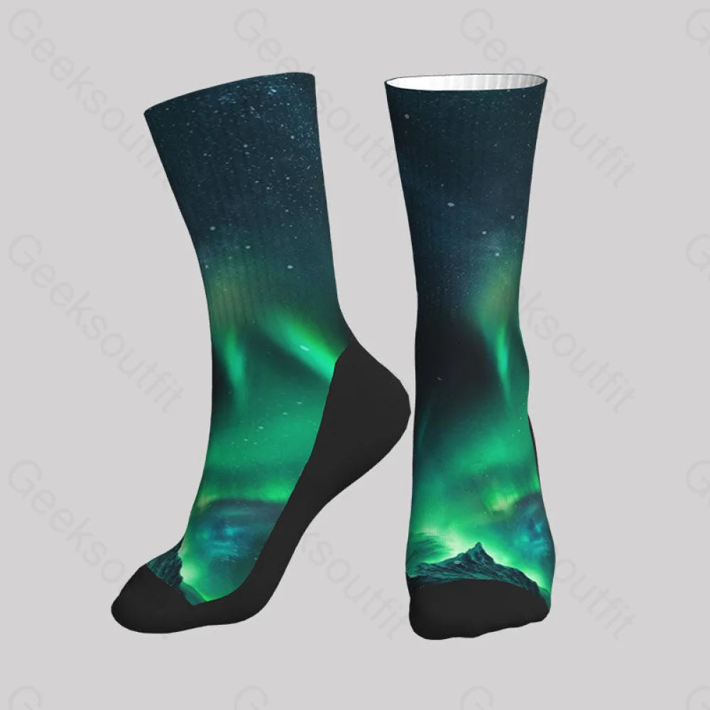 Mysterious Aurora Men’s Socks