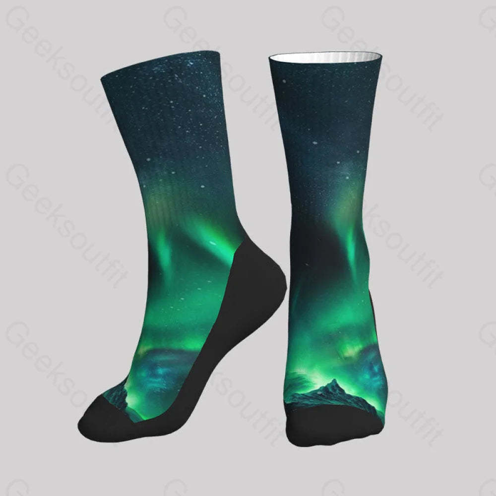 Mysterious Aurora Men’s Socks