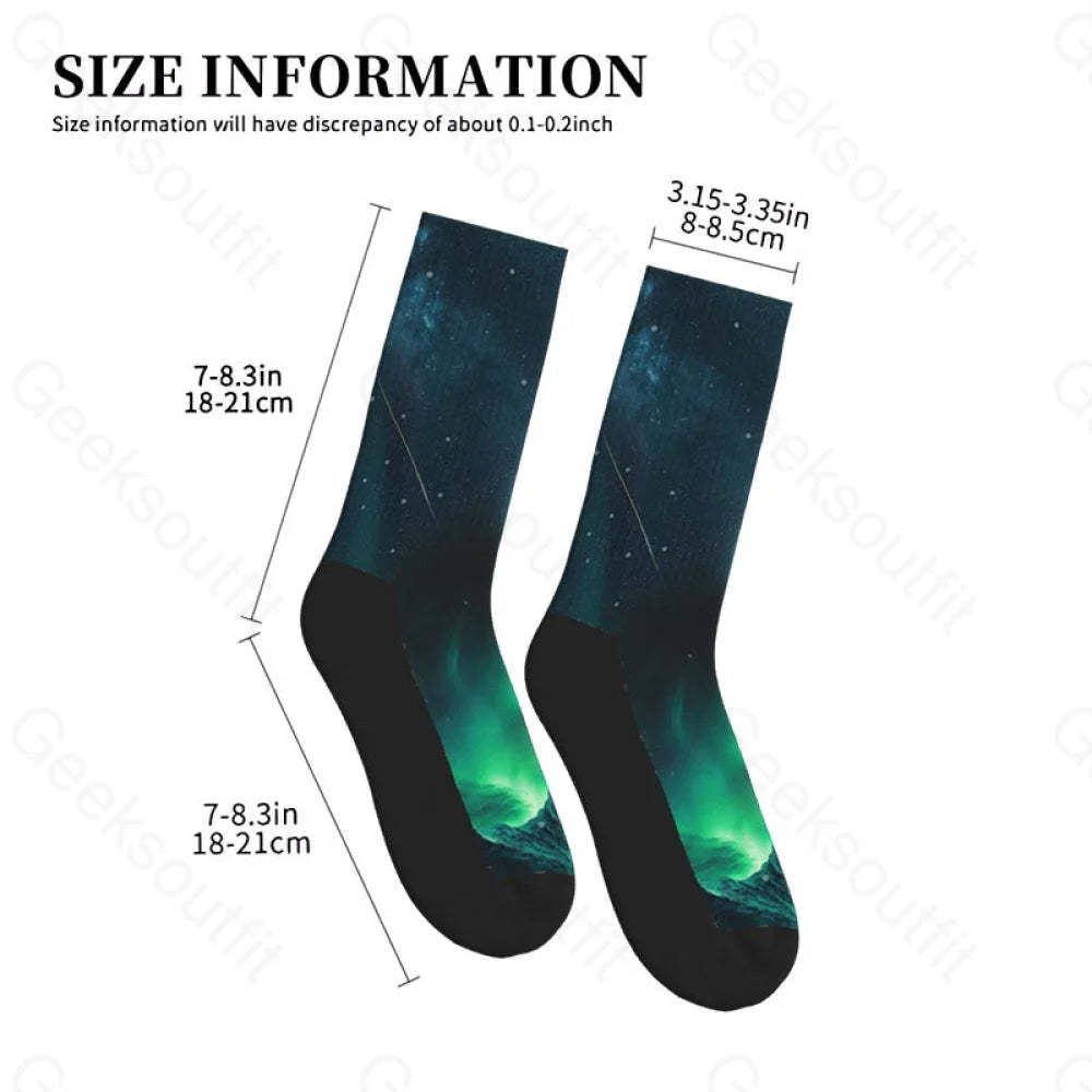 Mysterious Aurora Men’s Socks