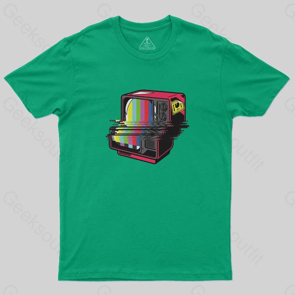Nostalgia Tube Screen TV T-Shirt - Geeksoutfit