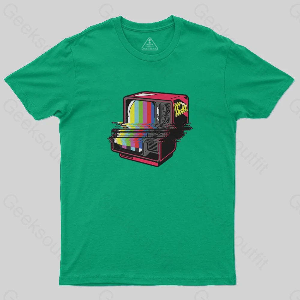 Nostalgia Tube Screen TV T-Shirt - Geeksoutfit