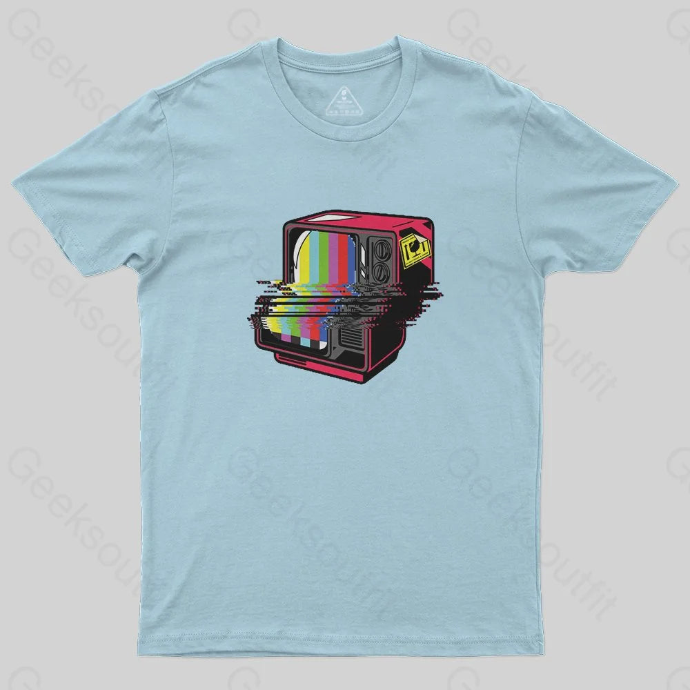 Nostalgia Tube Screen TV T-Shirt - Geeksoutfit
