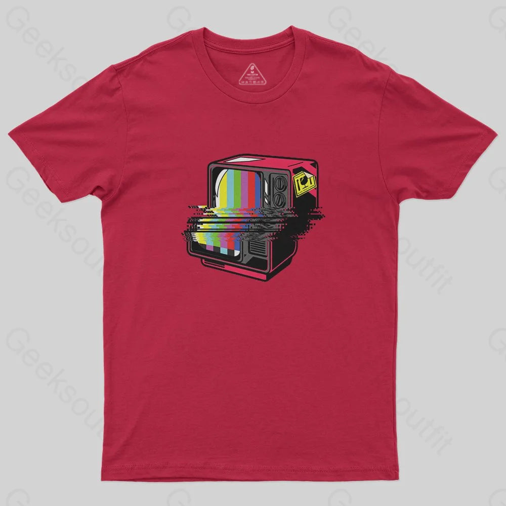 Nostalgia Tube Screen TV T-Shirt - Geeksoutfit