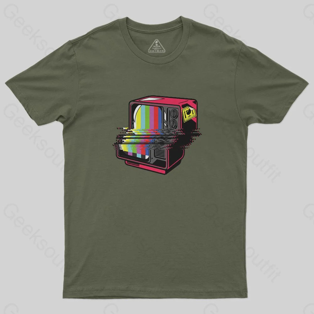Nostalgia Tube Screen TV T-Shirt - Geeksoutfit