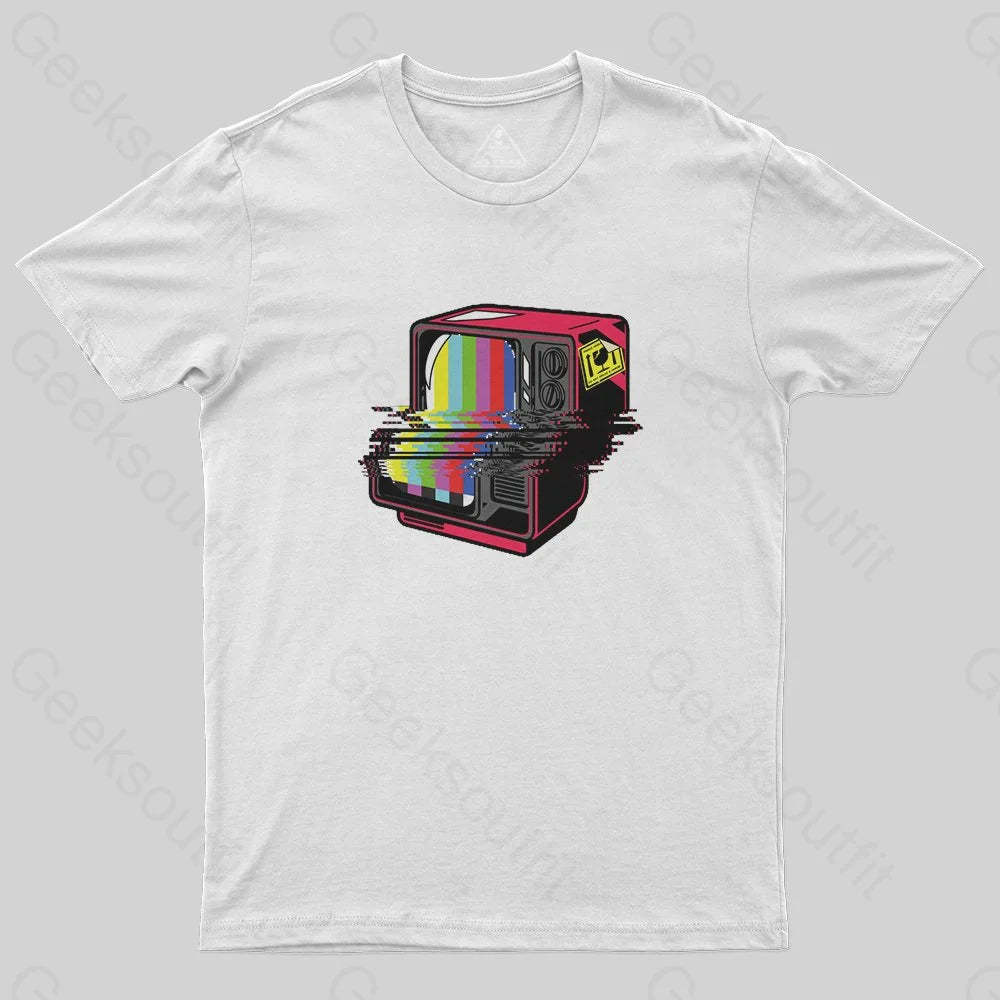 Nostalgia Tube Screen TV T-Shirt - Geeksoutfit