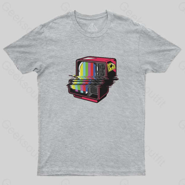 Nostalgia Tube Screen TV T-Shirt - Geeksoutfit