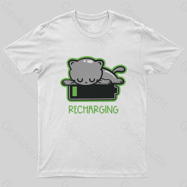 Recharging Cat T-Shirt - Geeksoutfit