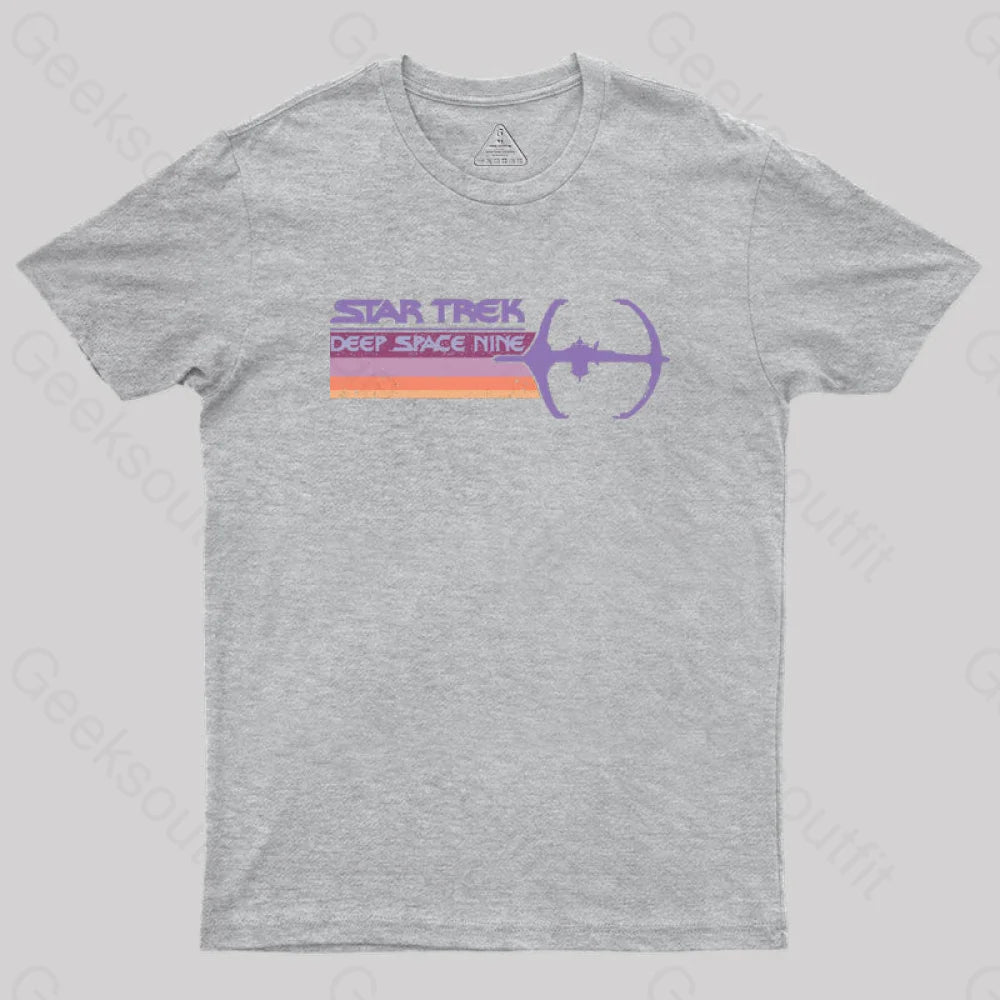 Geeksoutfit Star Trek Deep Space Nine Distressed Vintage