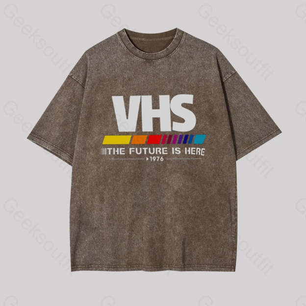 Vhs ��C The Future Is Now Geek Washed T-Shirt Coffee / S