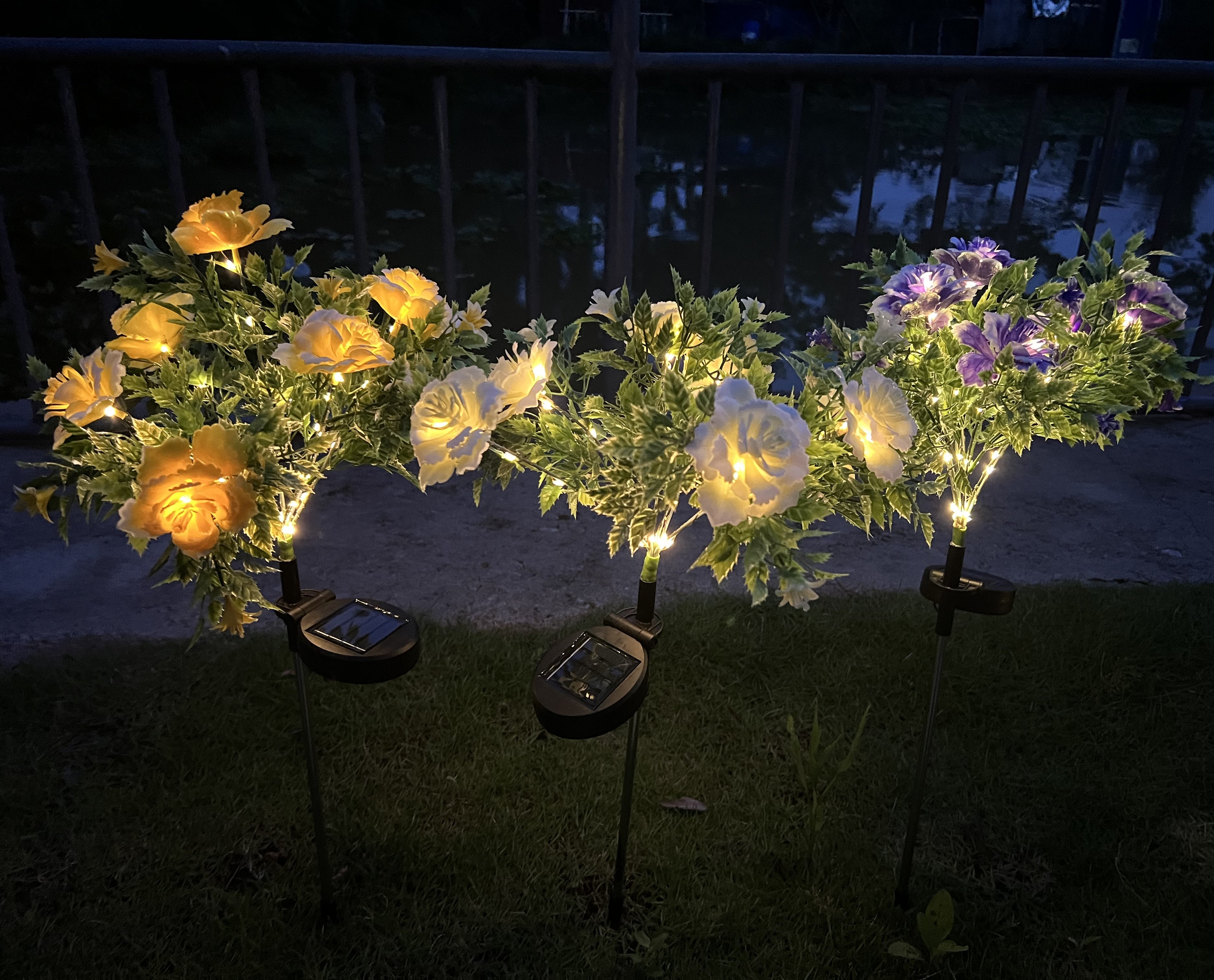 🔥Last Day Promotion 49% OFF🔥Carnation Flower Lights Solar  Lights