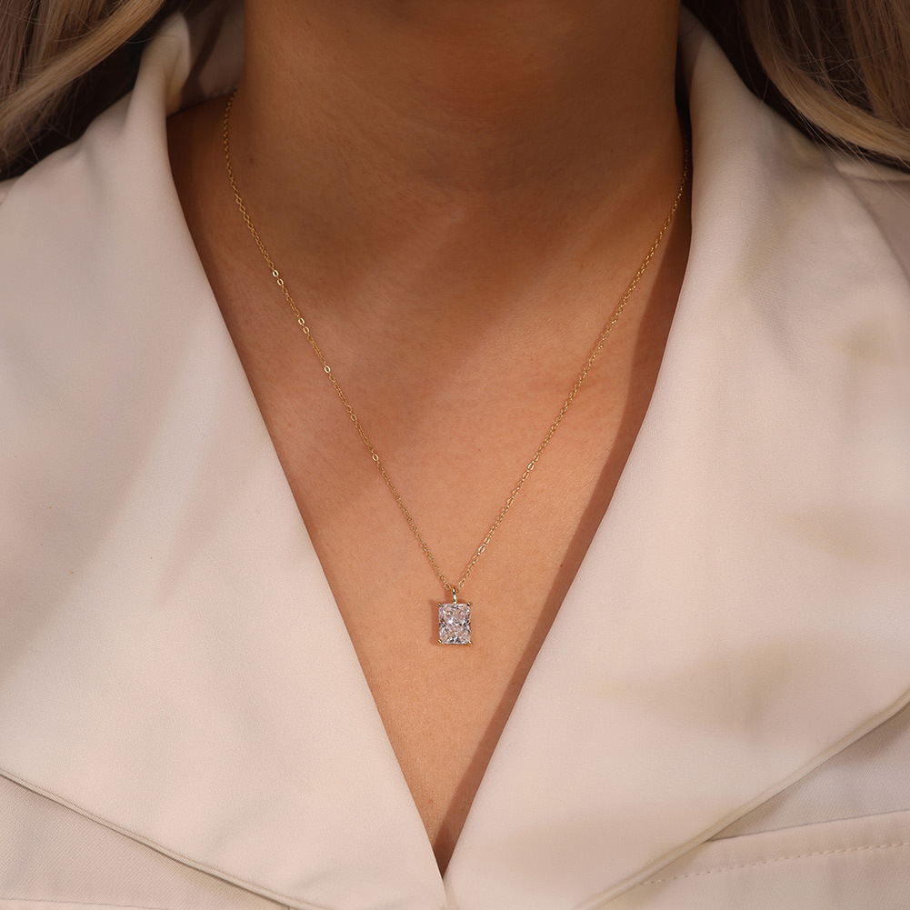 Luxury Solitaire Ideal Cut Moissanite Necklace