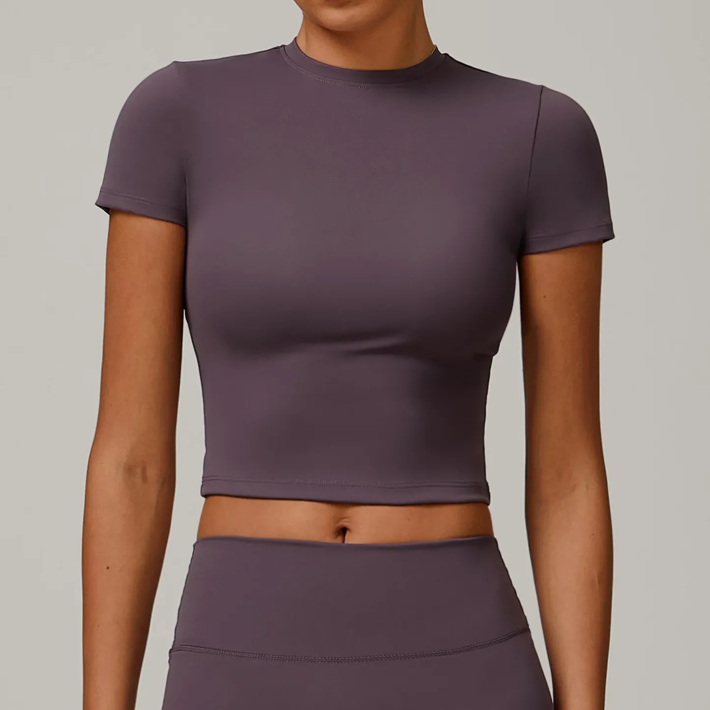 Women's Quick-Drying Yoga Top Short-Sleeved Fitness Blouse for Outdoor Running With Logo on Front Gym Wear Women