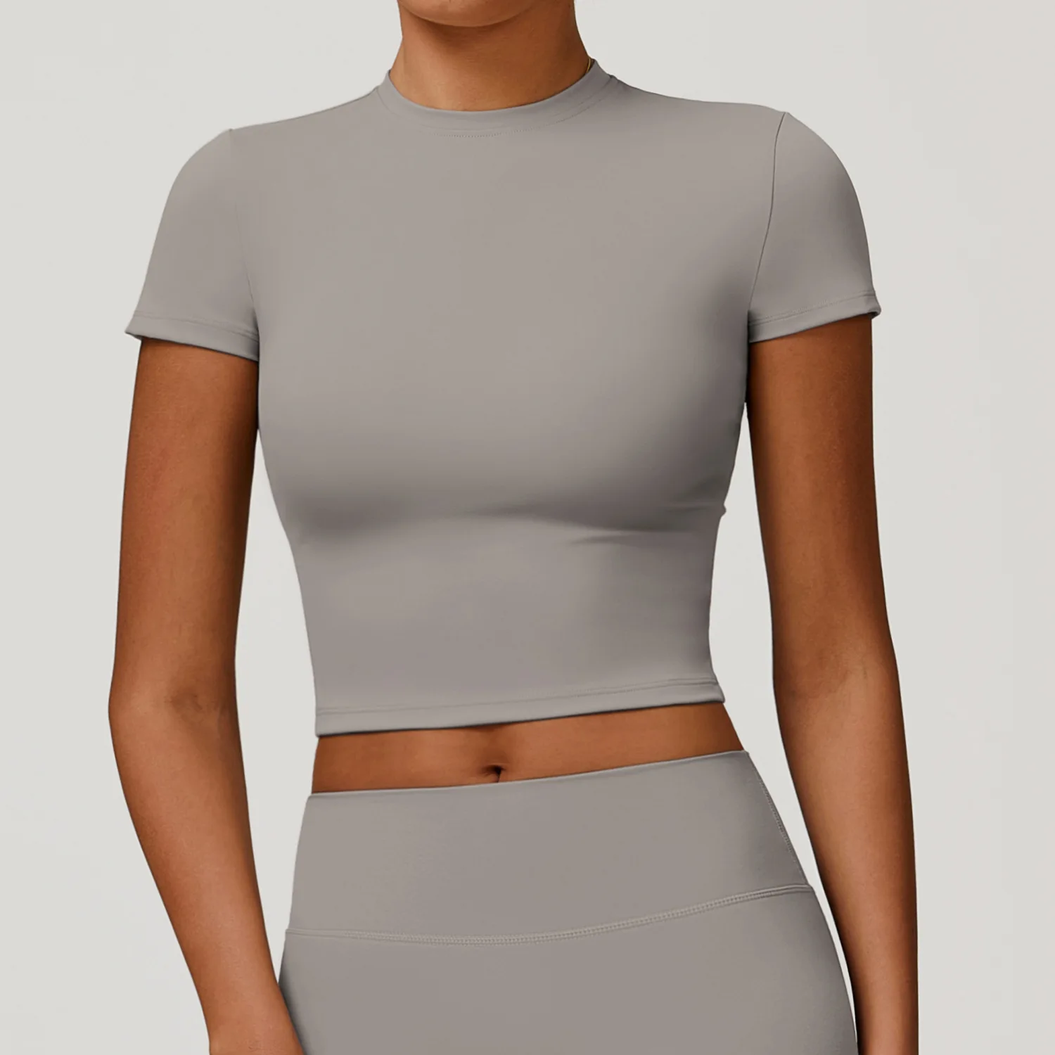 Women's Quick-Drying Yoga Top Short-Sleeved Fitness Blouse for Outdoor Running With Logo on Front Gym Wear Women