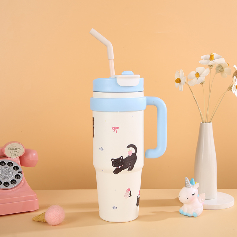 Giant Insulated Cup for Girls, High Capacity, Cute Pattern, Ice Cup, 2024 New Straw Cup