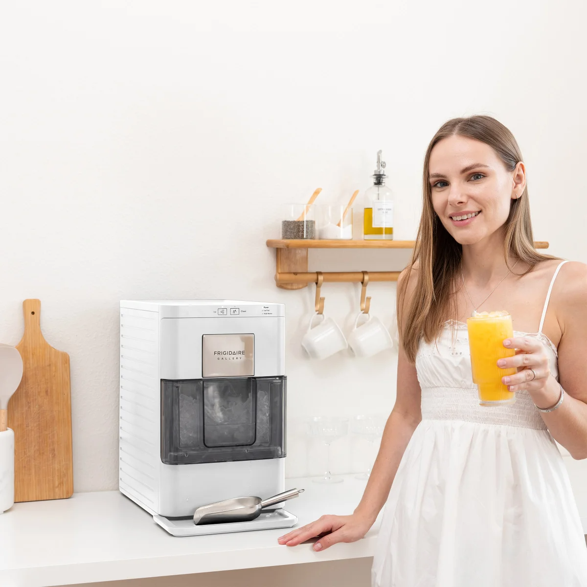 🔥This Week's Special Clearance Sale🔥Frigidaire Gallery Nugget Ice Maker, 44 lbs