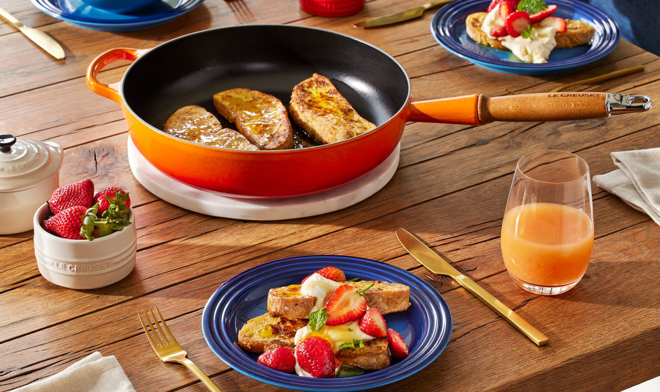 Cast Iron Saut&eacute; Pan with Wooden Handle | Le Creuset IE