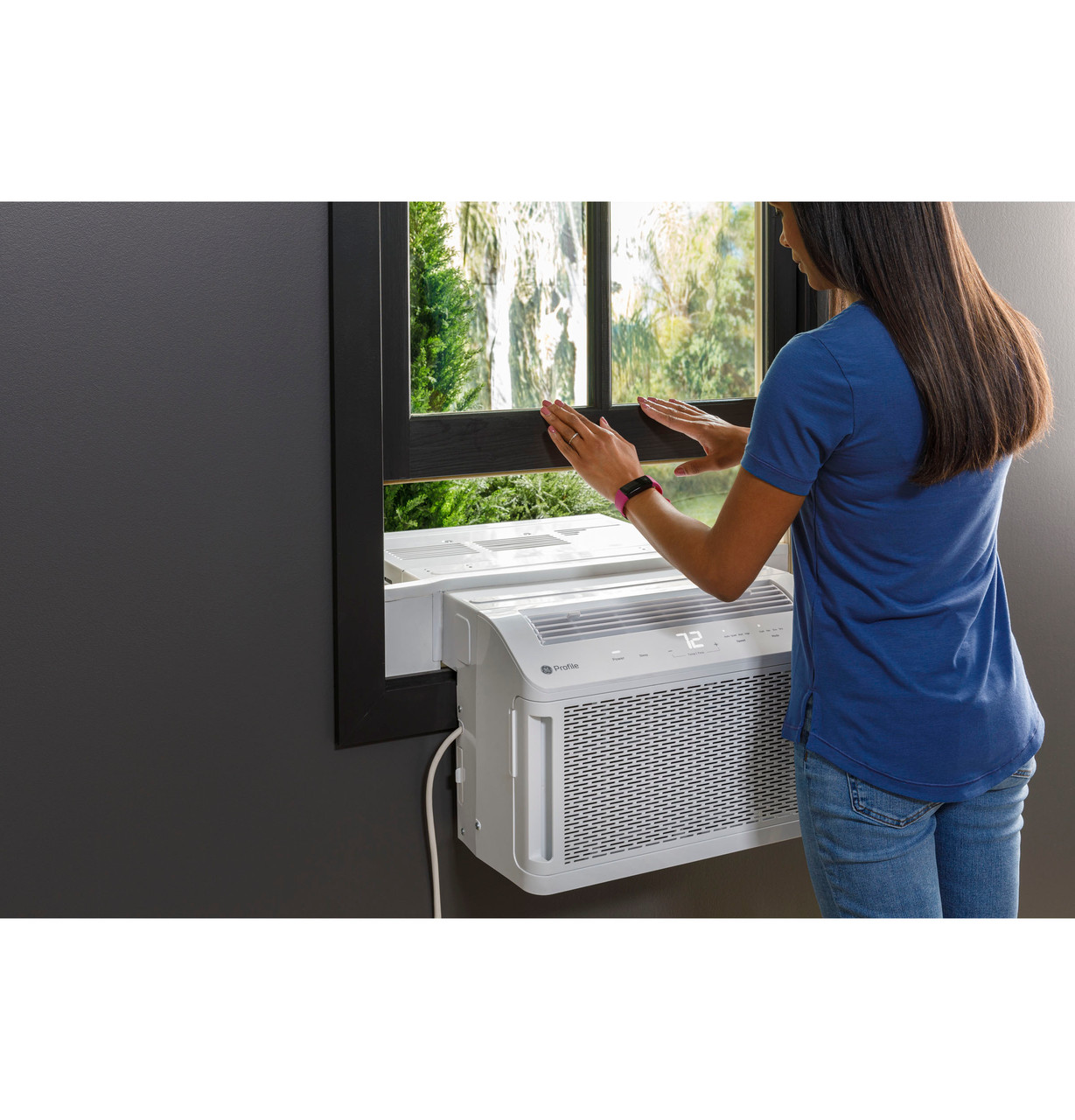 🔥This Week's Special Clearance Sale🔥GE ClearView Medium Room Window Air Conditioner , Remote Included ( 115-Volt , 8300-BTU )