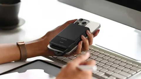 Ultra-Fast Charging with 30W Built-in Cable