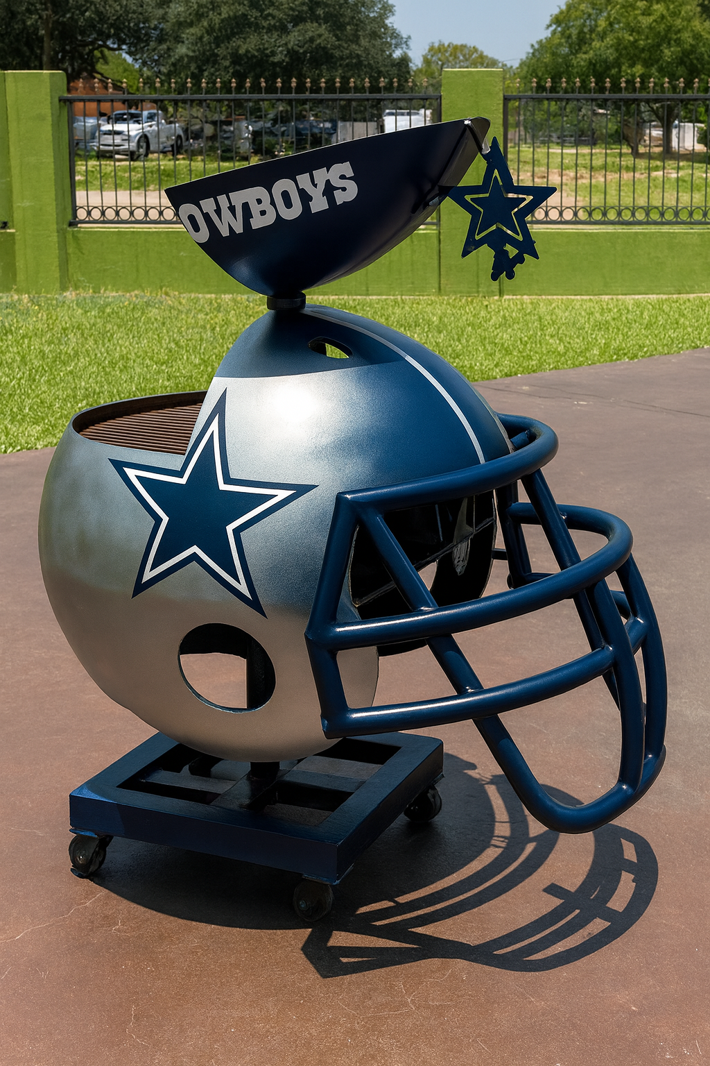 Team Helmet BBQ Grill