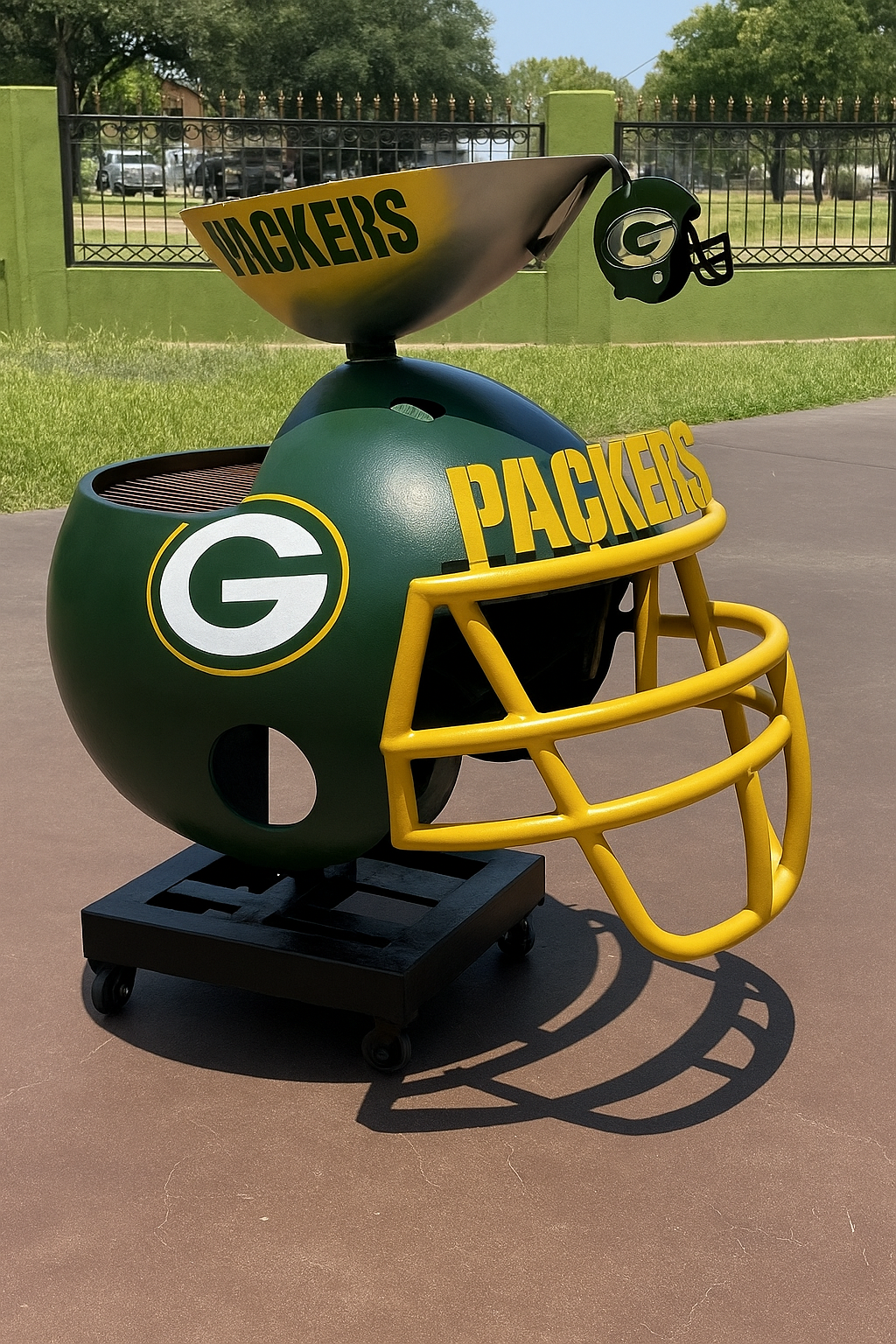 Team Helmet BBQ Grill