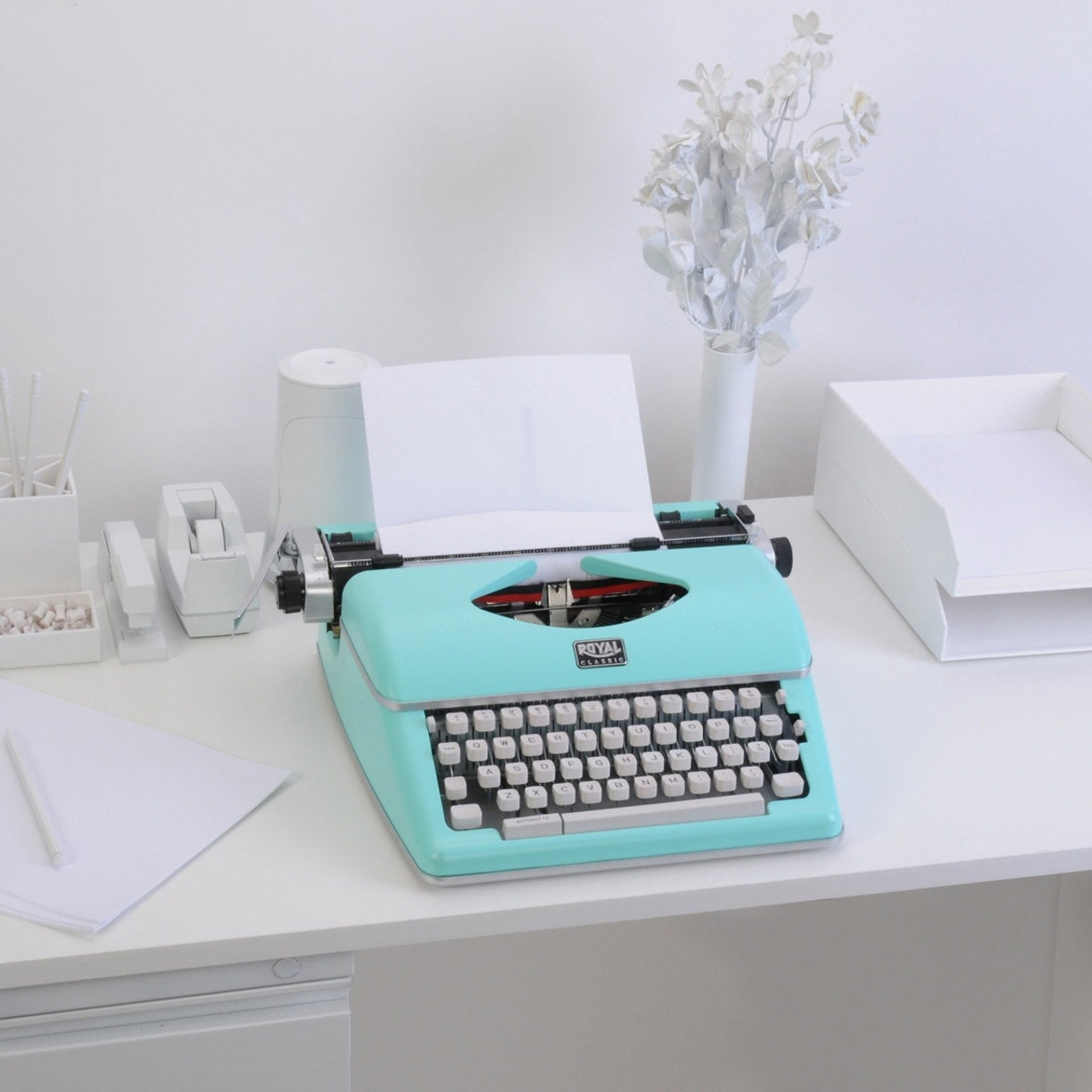 💝𝐐𝐕𝐂'𝐬 𝐁𝐥𝐚𝐜𝐤 𝐅𝐫𝐢𝐝𝐚𝐲 𝐃𝐞𝐚𝐥𝐬✨Royal 11 Classic Manual Typewriter with Black & Red Ribbon