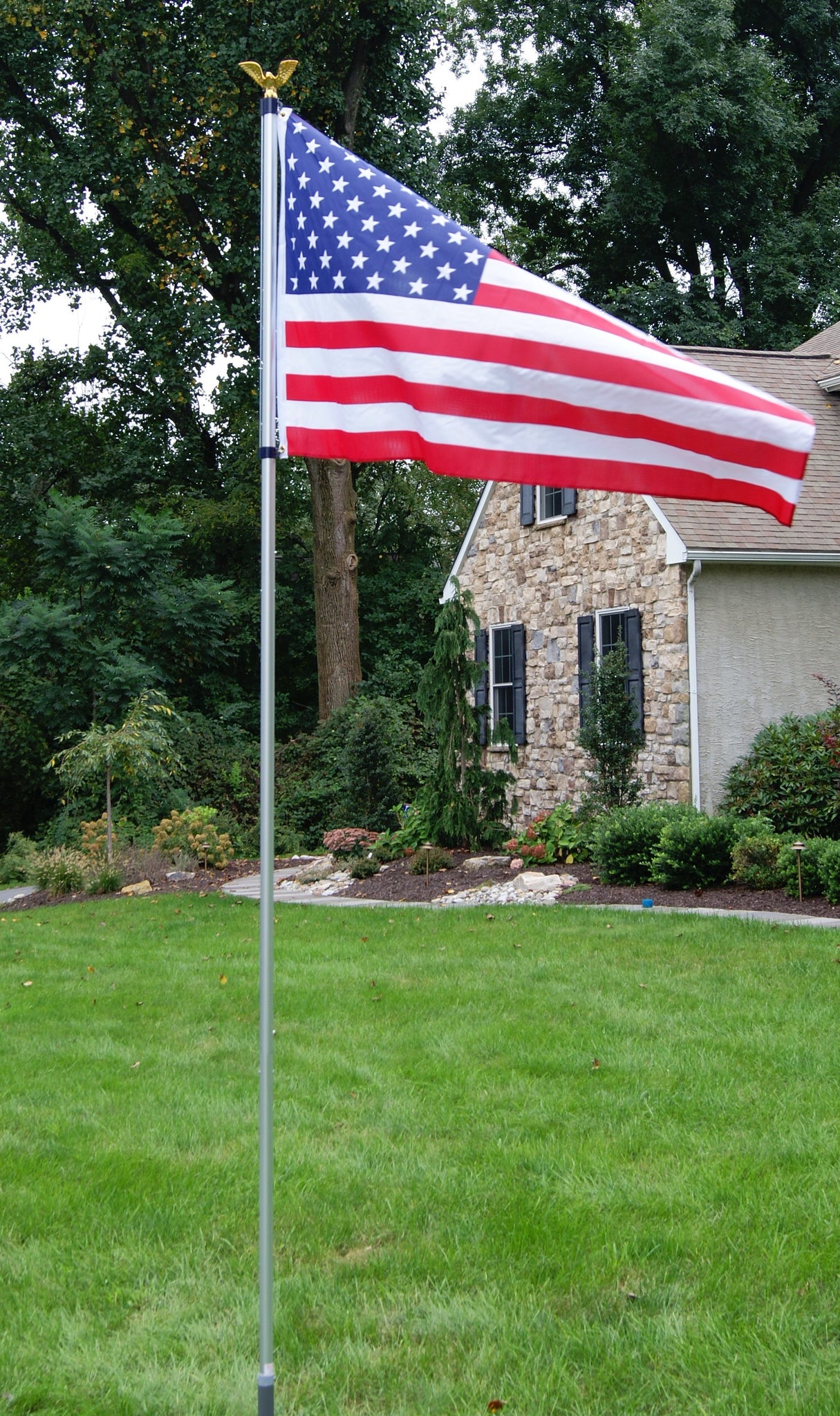 💝𝐐𝐕𝐂 𝐃𝐞𝐚𝐥𝐬 𝐨𝐧 𝐭𝐡𝐞 𝐃𝐚𝐢𝐥𝐲✨American Pride Tangle Free 12' Flag Pole with American Flag