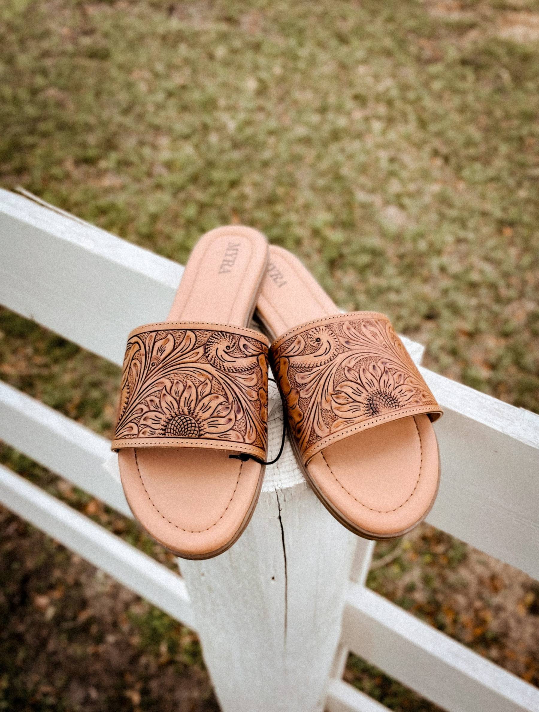 Genuine Leather Tooled Western Sandals Outdoor Flipflops Footwear