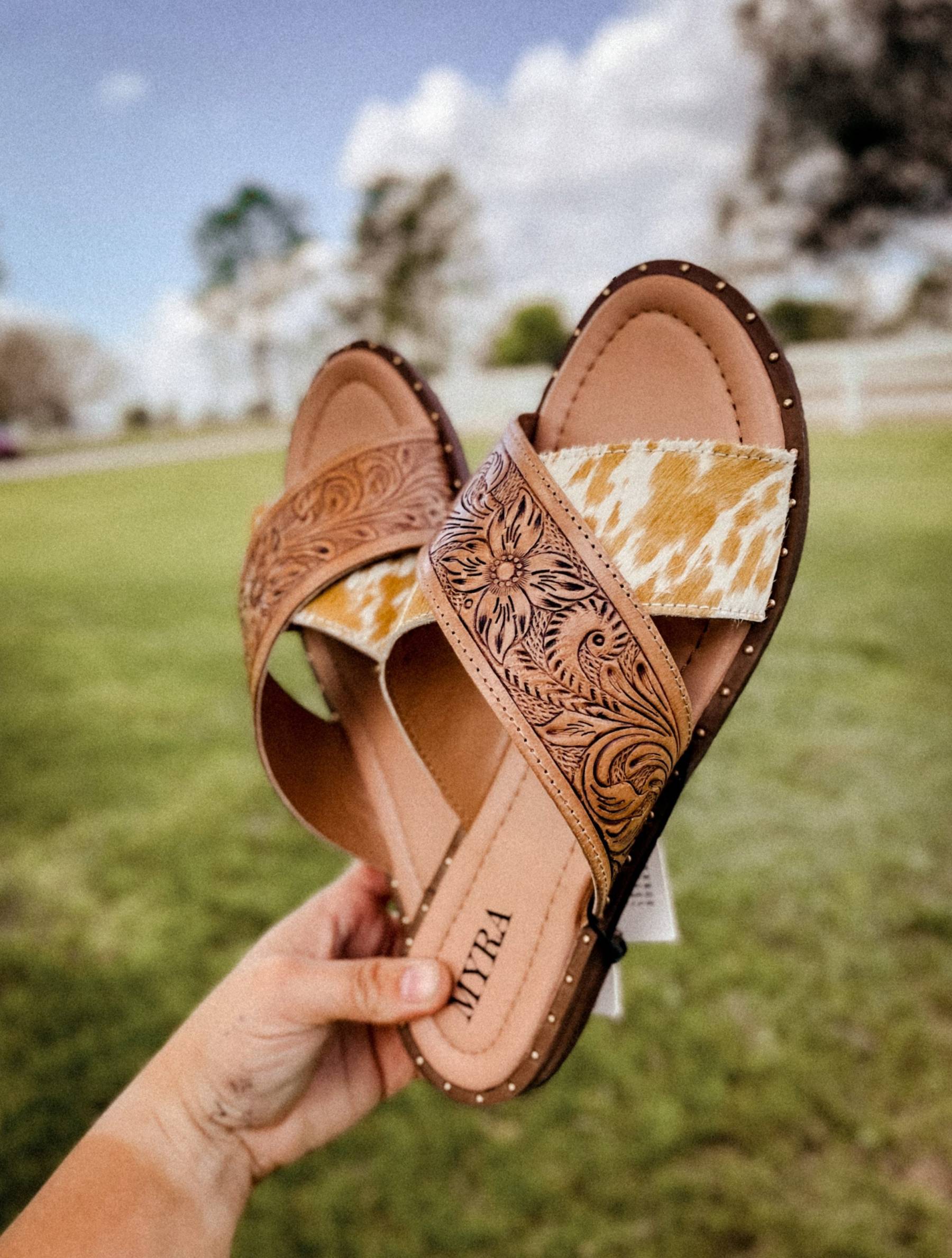 Genuine Leather Tooled and Cowhide Western Sandals Outdoor Flipflops Footwear